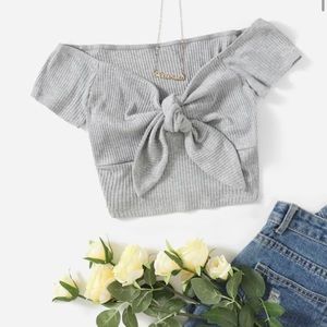 Light Grey crop top. Size S. Us size 4.